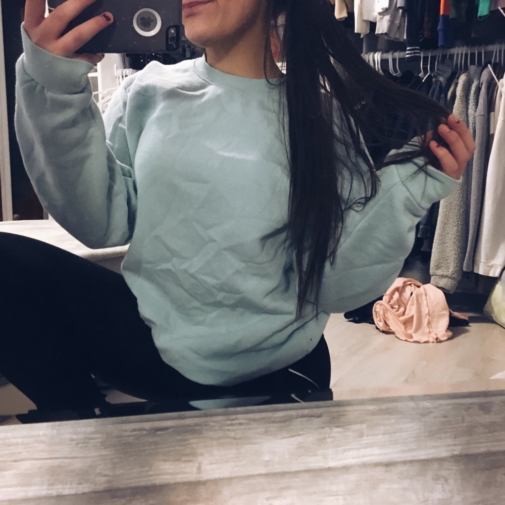 SUPER SOFT TEAL CREWNECK